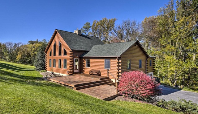 Pool, Games + Sauna: Mount Joy Countryside Cabin in Mount Joy