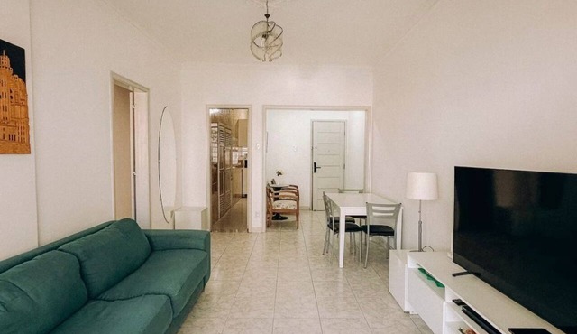 Premium Apartment for up to 8 People Air conditioning + 2 toilets in Salvador
