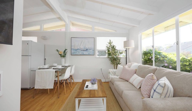 Private Cottage House - Walk to Beaches, Harbor,Food, Trials, so much more in El Granada