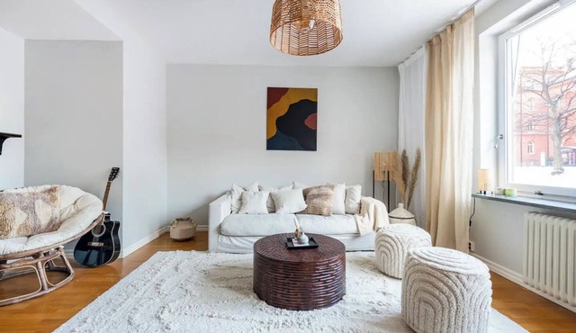 Professionally Styled 100 SQM Apartment - Stockholms Finest Area Östermalm in Stockholm