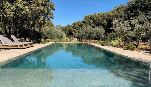 Propriété 5 *Eygalieres au pieds des Alpilles, piscine et jacuzzi chauffés in Eygalières