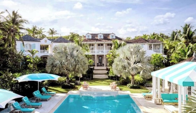 Rosalita House - Fully staffed with Chef, Butlers and Boat with Captain in Harbour Island