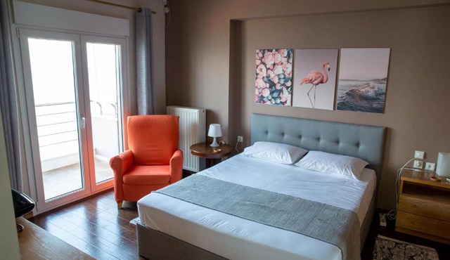 Salty Breeze Supreme Beachfront Apartment-Supreme Stay with free Parking in Perea