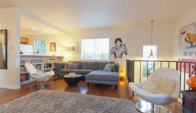 Santa Monica top floor pad in Los Angeles