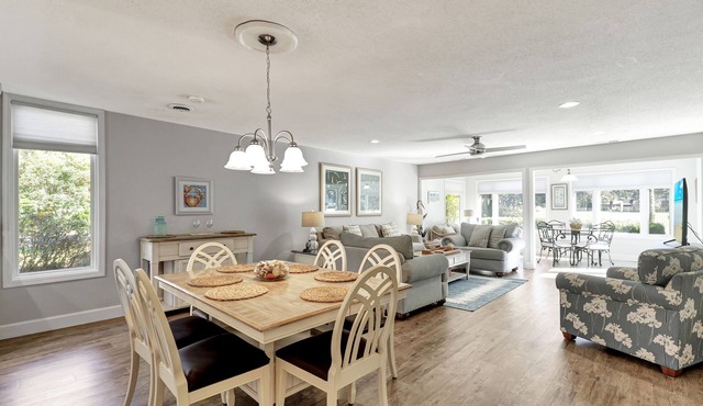 SeaPines-1 Lighthouse-Stunning Remodel, Golf view, Prime Location, 2 Free Bikes in Hilton Head Island