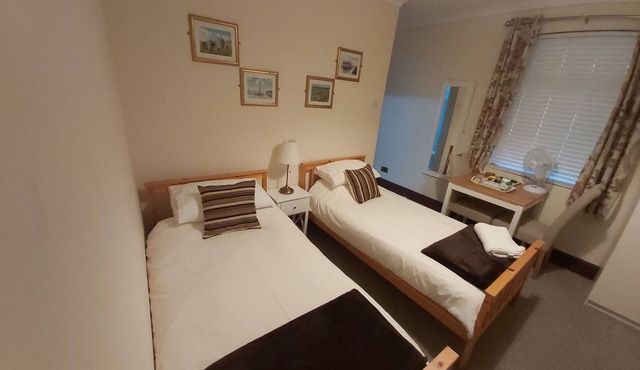 Sergeants Accommodation - Room 4 in Nelson