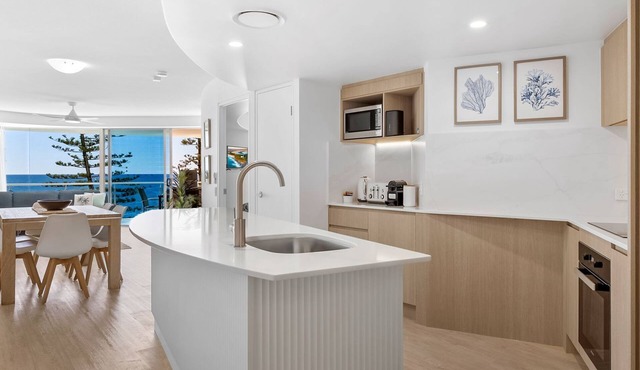 Sirocco 506 - Two Bedroom unit Sleep 6 - FREE WIFI - Located on the front of Mooloolaba Esplanade in Mooloolaba