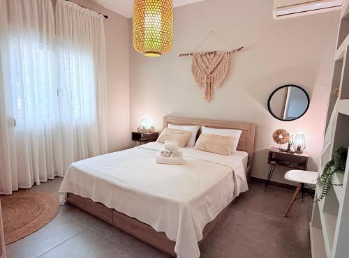 Sophia's Coastal Retreat in Korinos