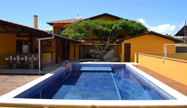 Spacious beach house with pool, leisure area - ideal for families in São Francisco do Sul