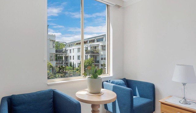 Spacious Salamanca apartment in Battery Point