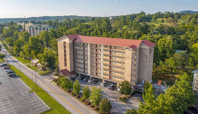 Spring and Summer Dates Available - Discounted Rates - Cedar Lodge in Pigeon Forge