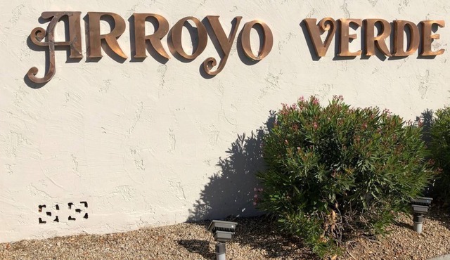 Spring Training & Golf Upscale Two-Bedroom Townhouse in Scottsdale