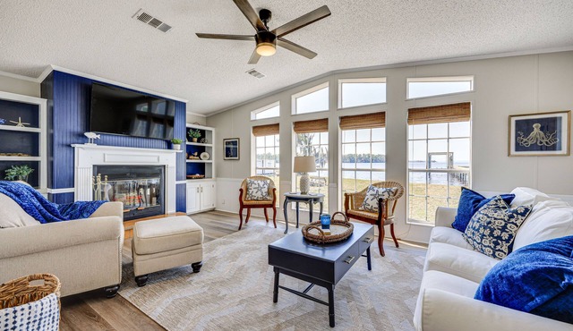 St Augustine Home w/Dock & Lift on St Johns River in St. Augustine