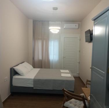Storks apartments in Korinos