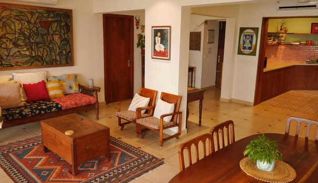 Stunning Art filled/Water View apt in Kochi in Ernakulam