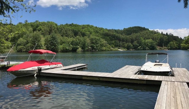 Stunning Modern Rustic Lake Retreat PRVT BOAT SLIP in Cullowhee