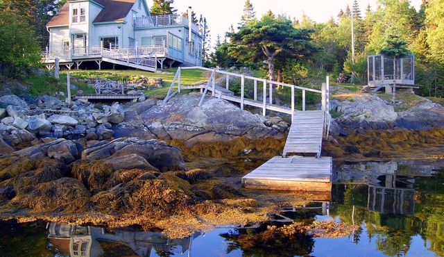 Stunning Oceanfront Island Home! On Secluded Cove Near Lunenburg. Car-Accessible in LaHave Islands