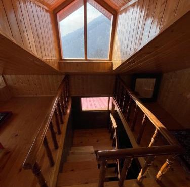 The Cedar Cabin in Manāli
