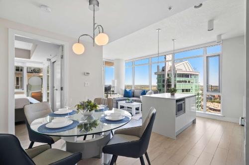 The Getaway Next to Stampede 2BR Suite Downtown in Calgary