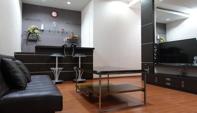 Town House MGR 2, Central Park Mall Area, Pool Side-1st floor in Jakarta