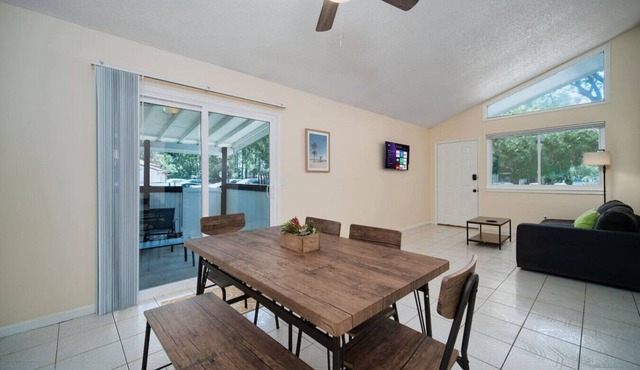 Tranquil Escape, Patio, Pet Friendly in Jacksonville