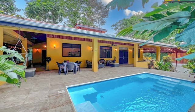 Villa Abejita in Playa Negra: Pool, AC, Walk to Beach, WiFi, Spacious, Private in Puerto Viejo de Talamanca