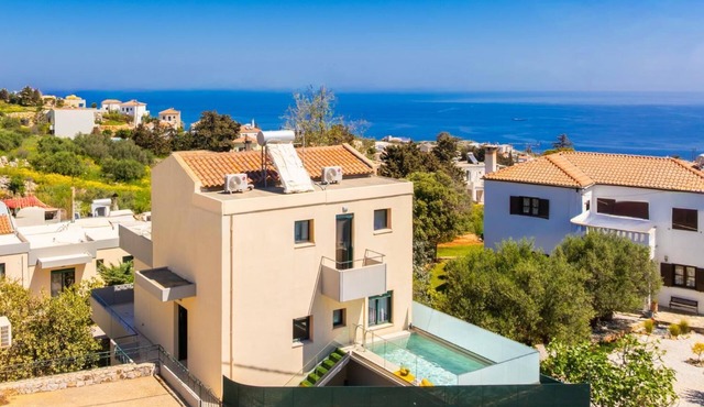 Villa Phedra - Three Bedroom Villa, Sleeps 6 in Kefalas