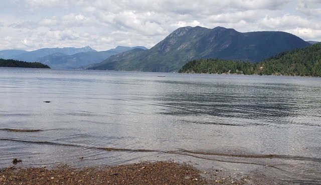 Water & Mountain Views - Cute but spacious & cozy brand new studio in Sechelt