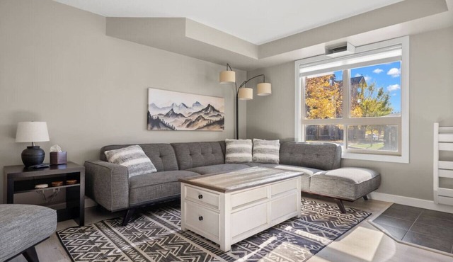 Water`s Edge | Pool | Hot Tub | Pets | Ground LVL in Invermere