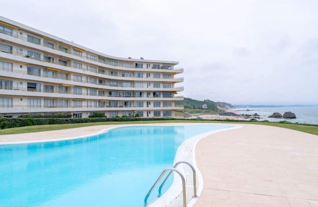 Biarritz Persons 