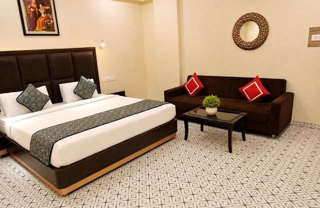 Chandra Inn 