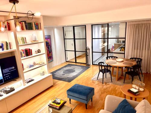 Luxury 2 bedroom 2 bathroom flat in Kolonaki ! in Athens