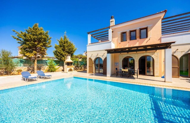 Villa Nikolas 
