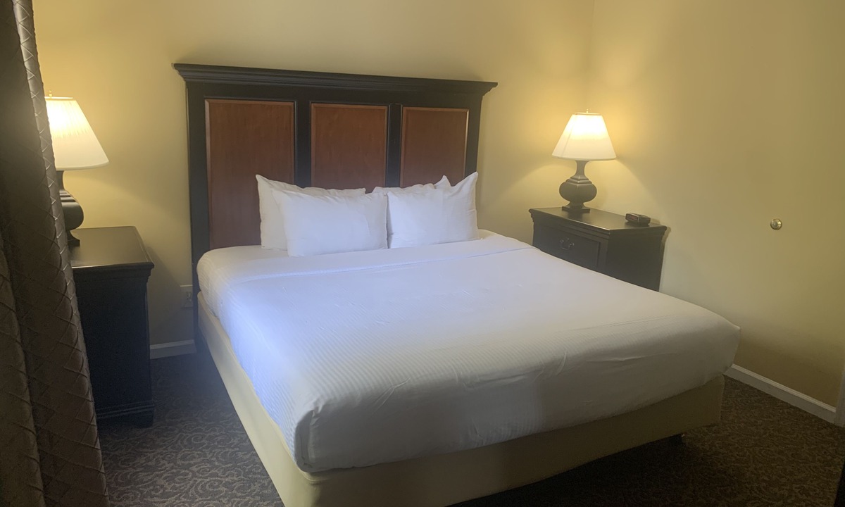 Berkeley House | One of Williamsburg's most popular resorts. 4BDR. Pools, tennis, activities