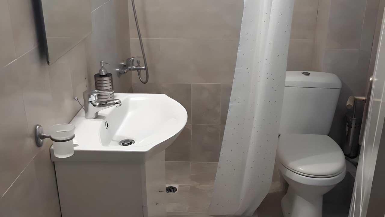 Photo of Bathroom in Lefktro