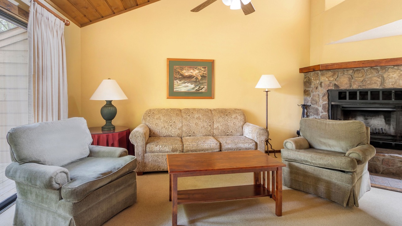 Photo of Livingroom in Sapphire