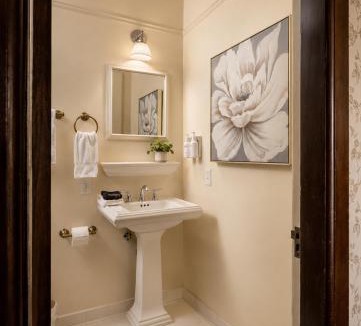 Santa Barbara Hotel | De La Vina Inn