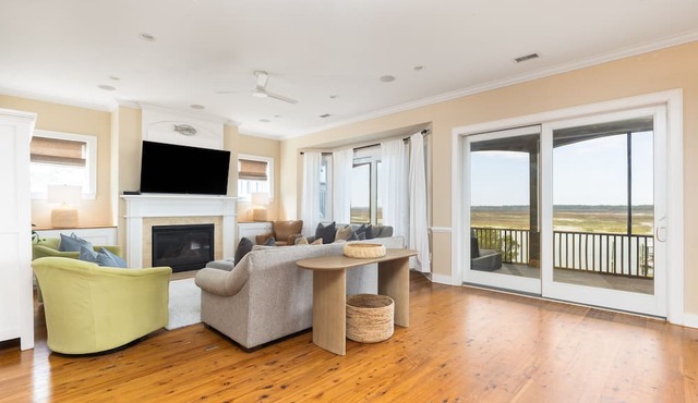 Stay at The Tabby House! Spectacular River Views in Folly Beach
