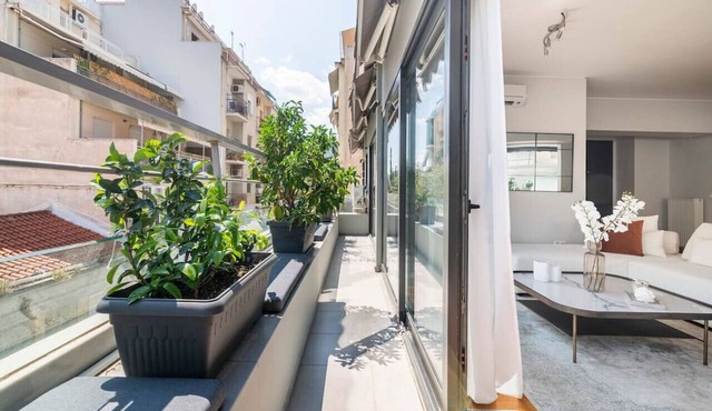 Modern Oasis Build on Acropolis Ruins Free Parking in Athina