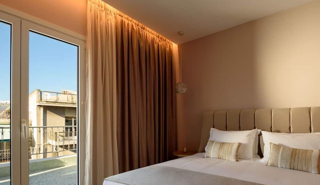 Penthouse with Acropolis view in Athina