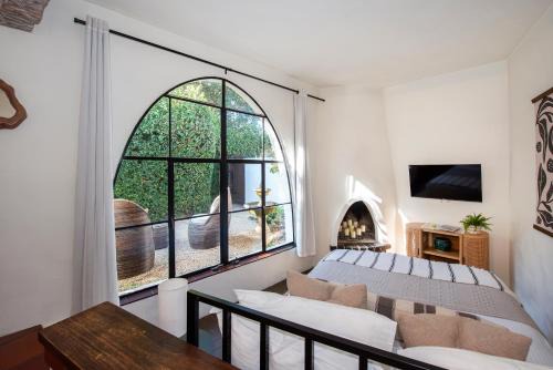 Casa Blanca Suite A1 - New, Private, Cozy! in Montecito