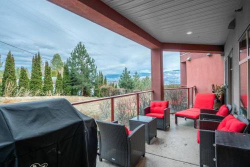 Fabulous Condo at Five Star Resort 209 in West Kelowna