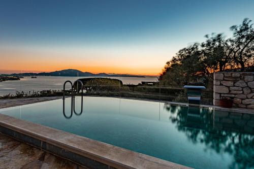 Kymaros Villas in Keri