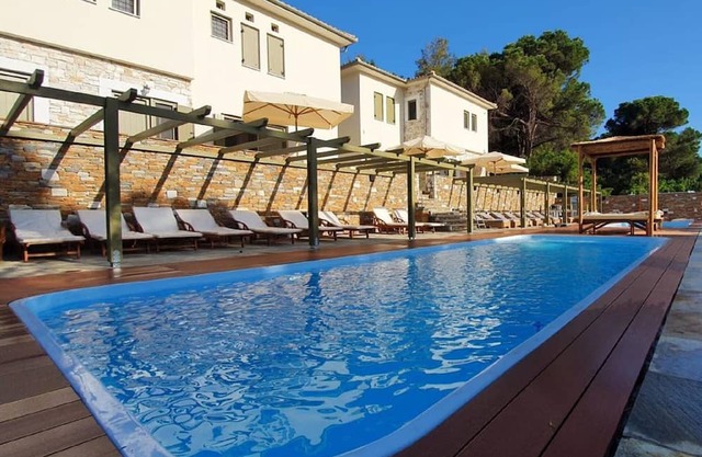 Casa Dobrescu Katigiorgis Agios Georgios 